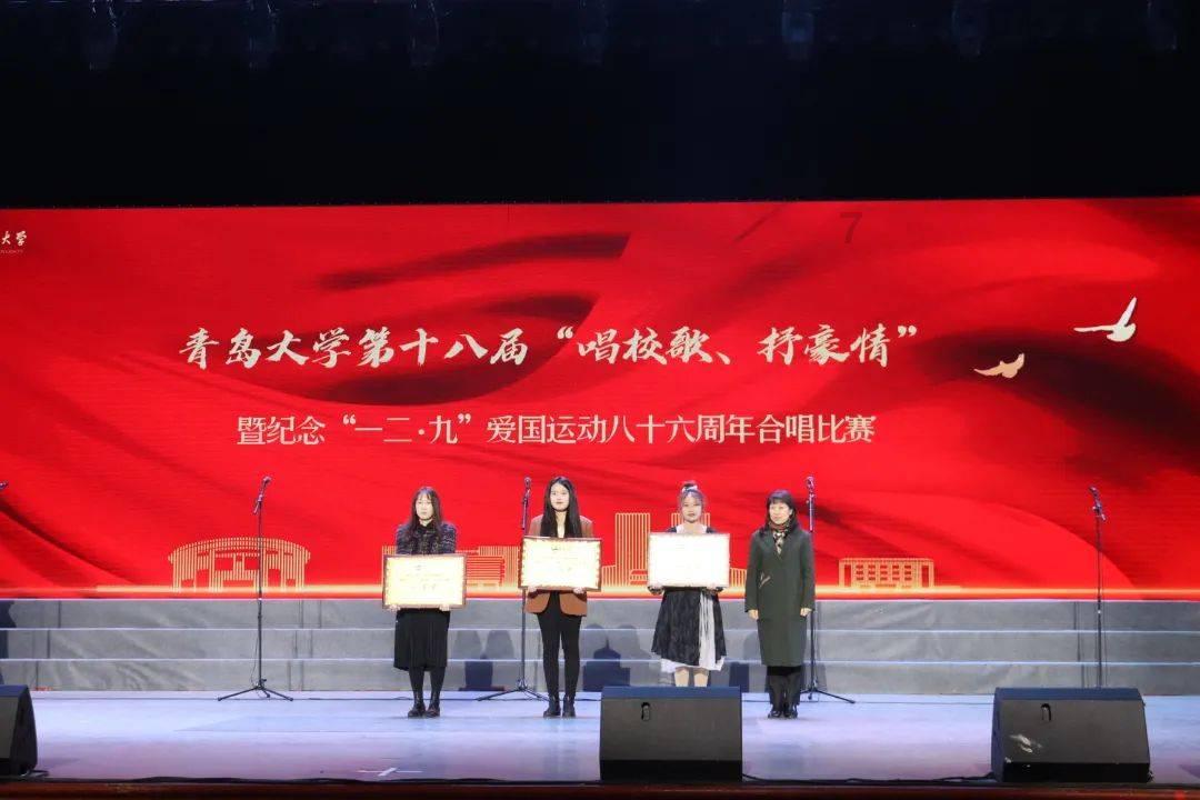 那些在网上疯狂给女主播刷礼物的人，什么心理，有钱没地方花了吗？